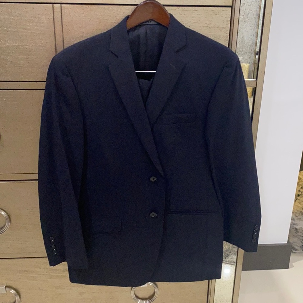 DKNY Men’s Suit